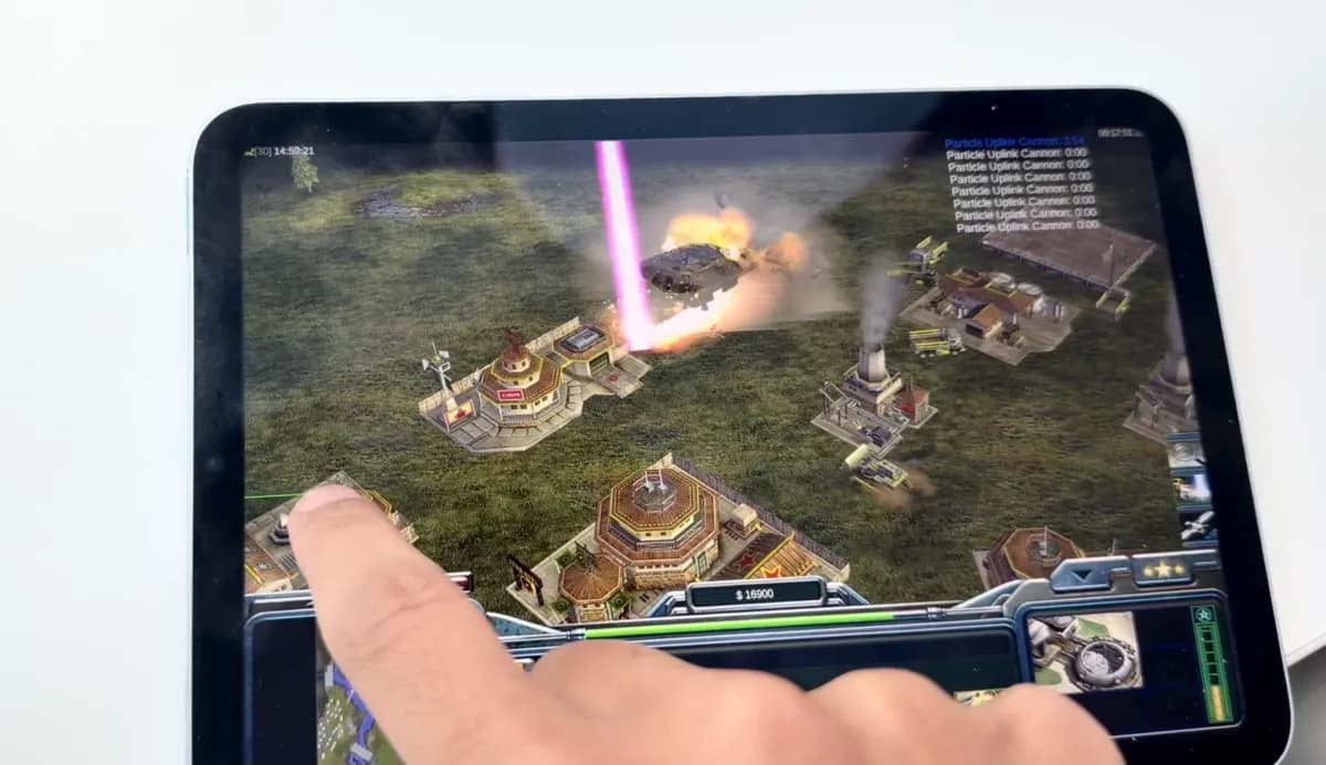 بازی Command & Conquer سال ۲۰۰۳ با Claude Code و Fable 5 در چند ساعت به iOS منتقل شد