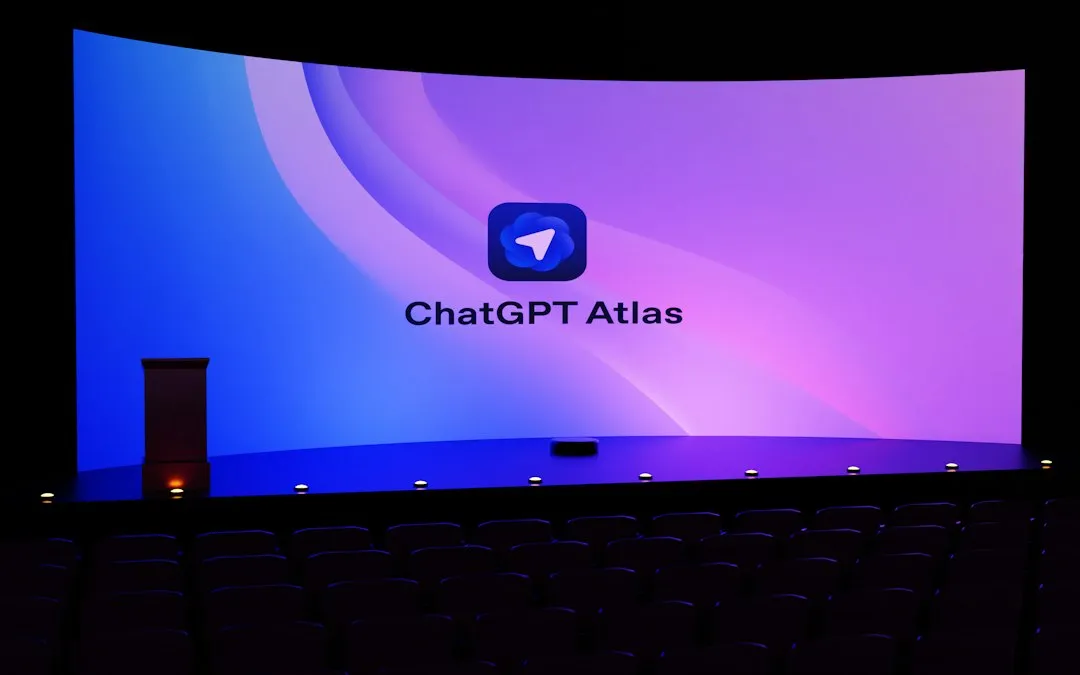 لوگوی OpenAI Dots در کنار علامت سوال بزرگ، نمادی از آینده نامعلوم ChatGPT