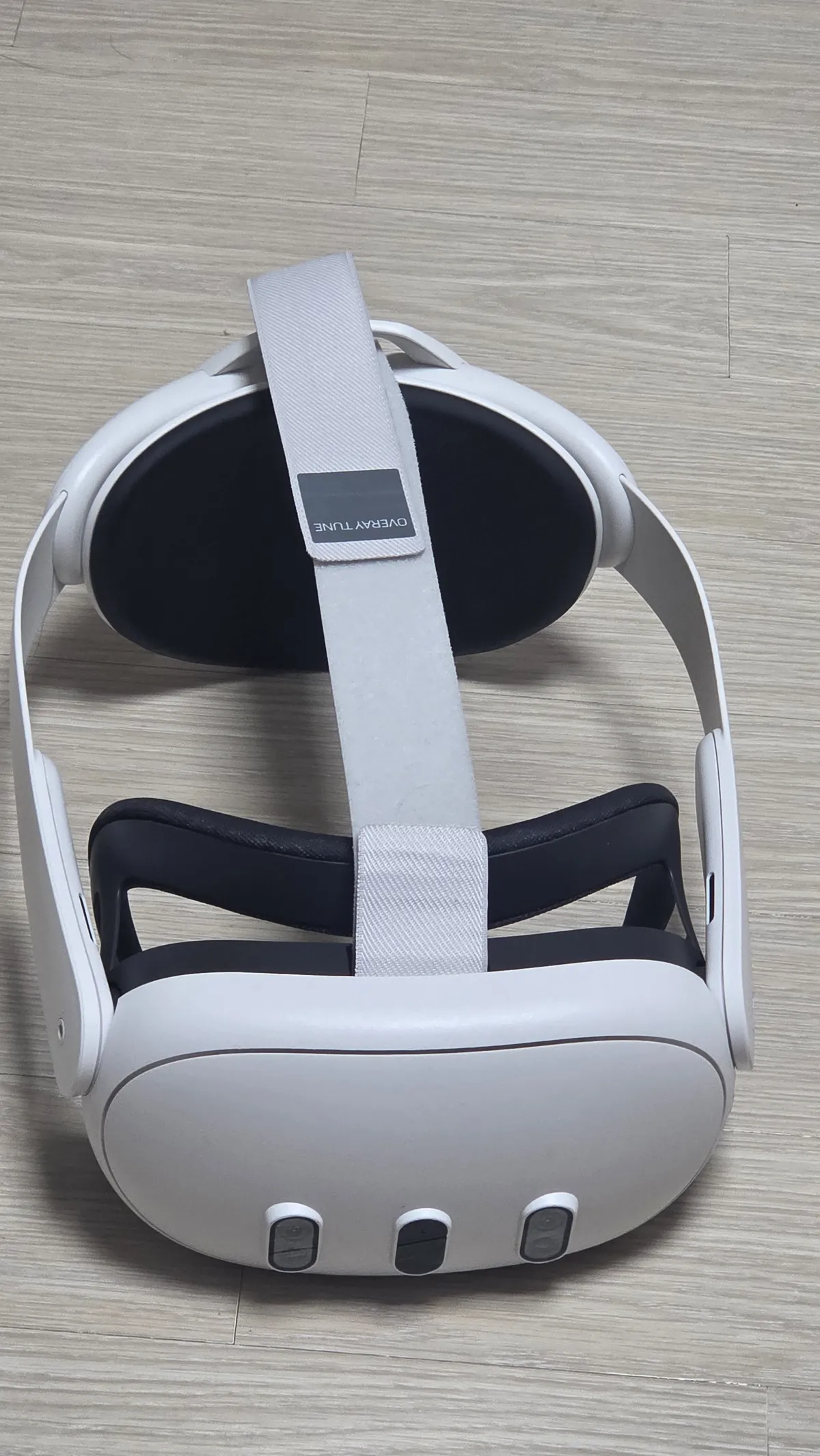 کدنویسی در VR با مشاهده همزمان ۵ عامل هوش مصنوعی
